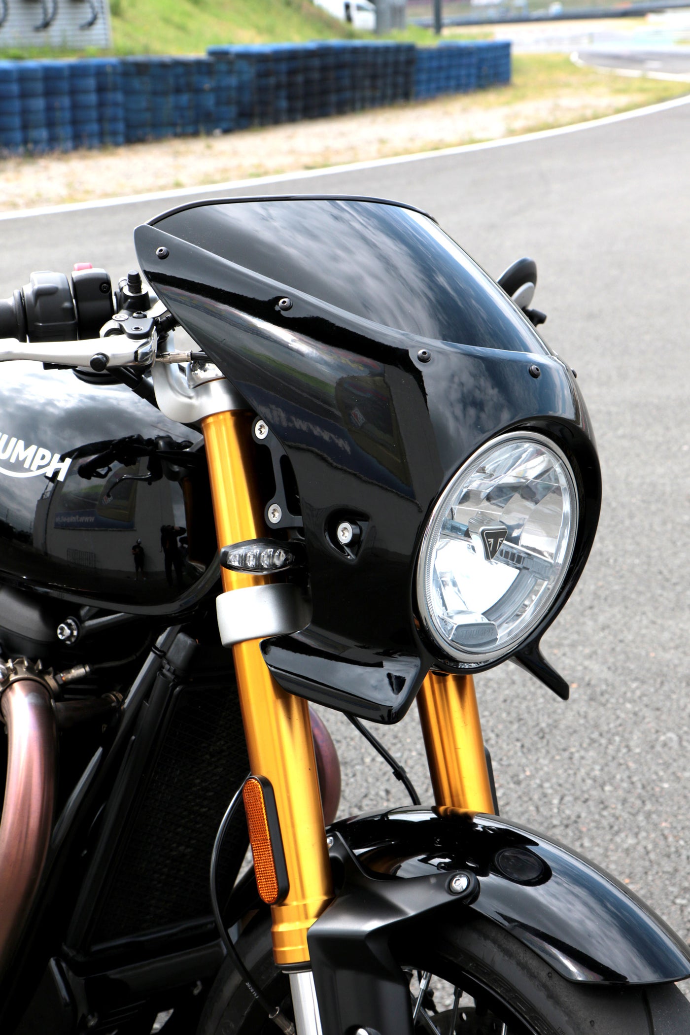 SALE - Front Fairing Jet Black for Triumph Speed Twin / Thruxton 1200